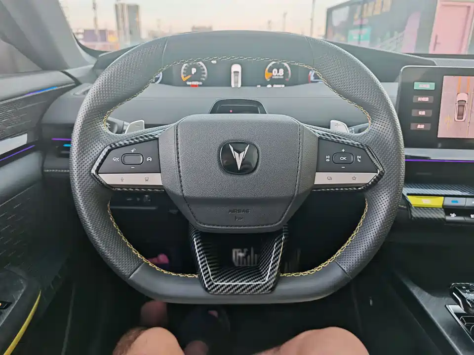 Changan UNI-V