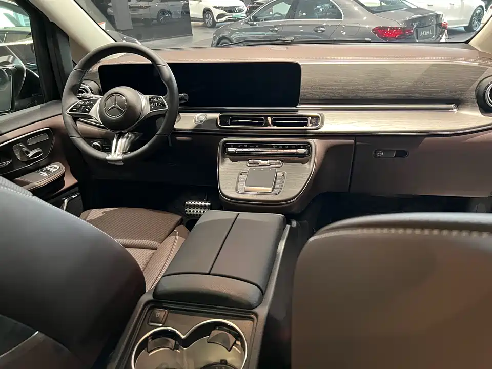 Mercedes-Benz V-class