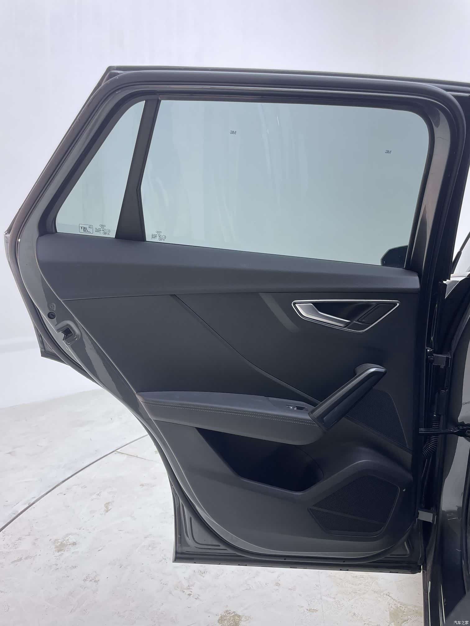 Audi Q2L, 2022 18