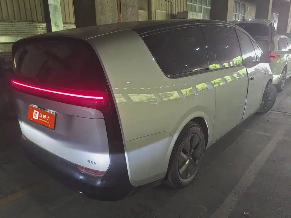 Li Auto Ideal MEGA