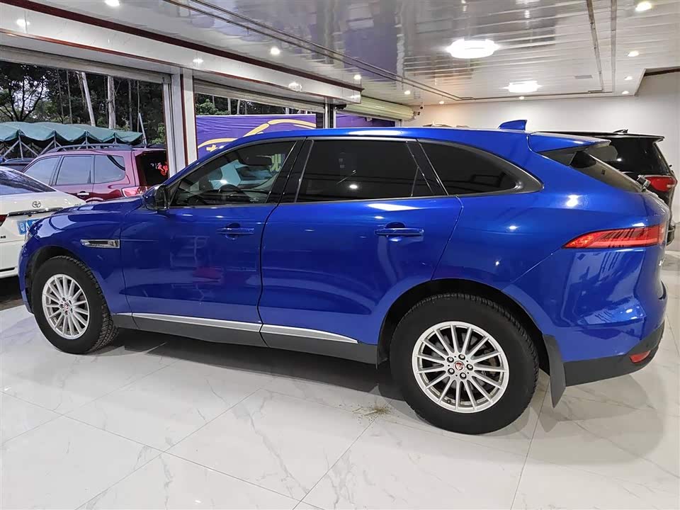 Jaguar F-PACE