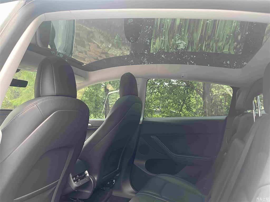 Tesla Model Y, 2021 12