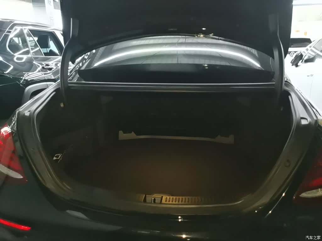 Mercedes-Benz E-Class, 2020 19