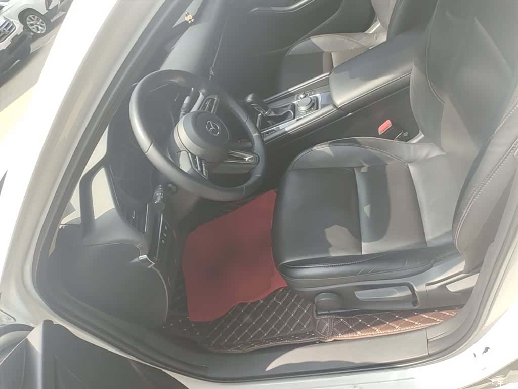 Mazda Mazda3, 2020 15