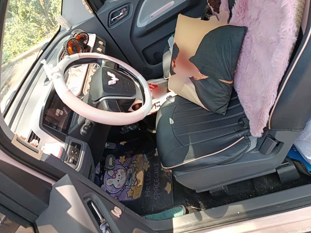 Wuling MINIEV, 2021 11