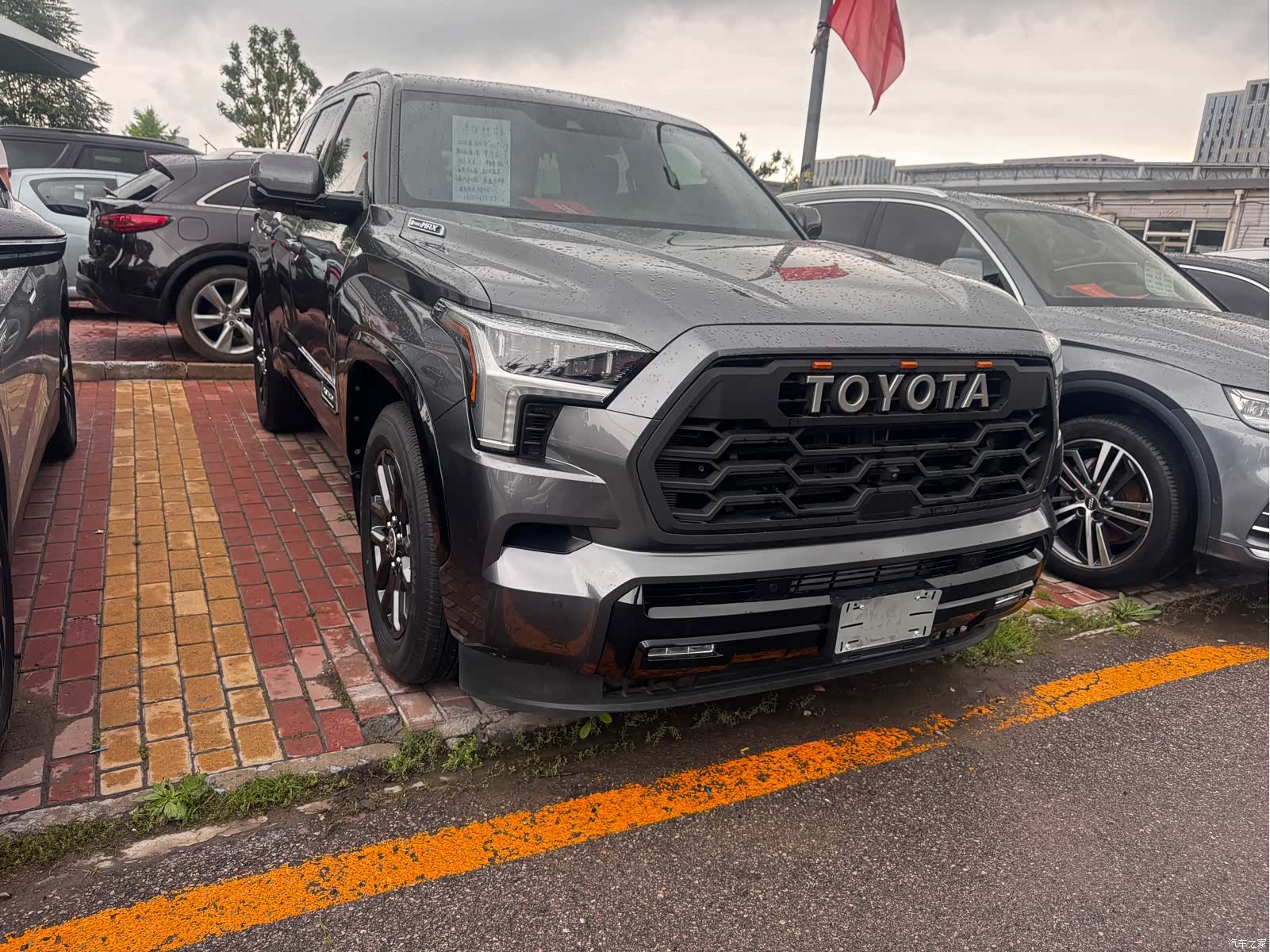 Toyota Sequoia, 2023 3