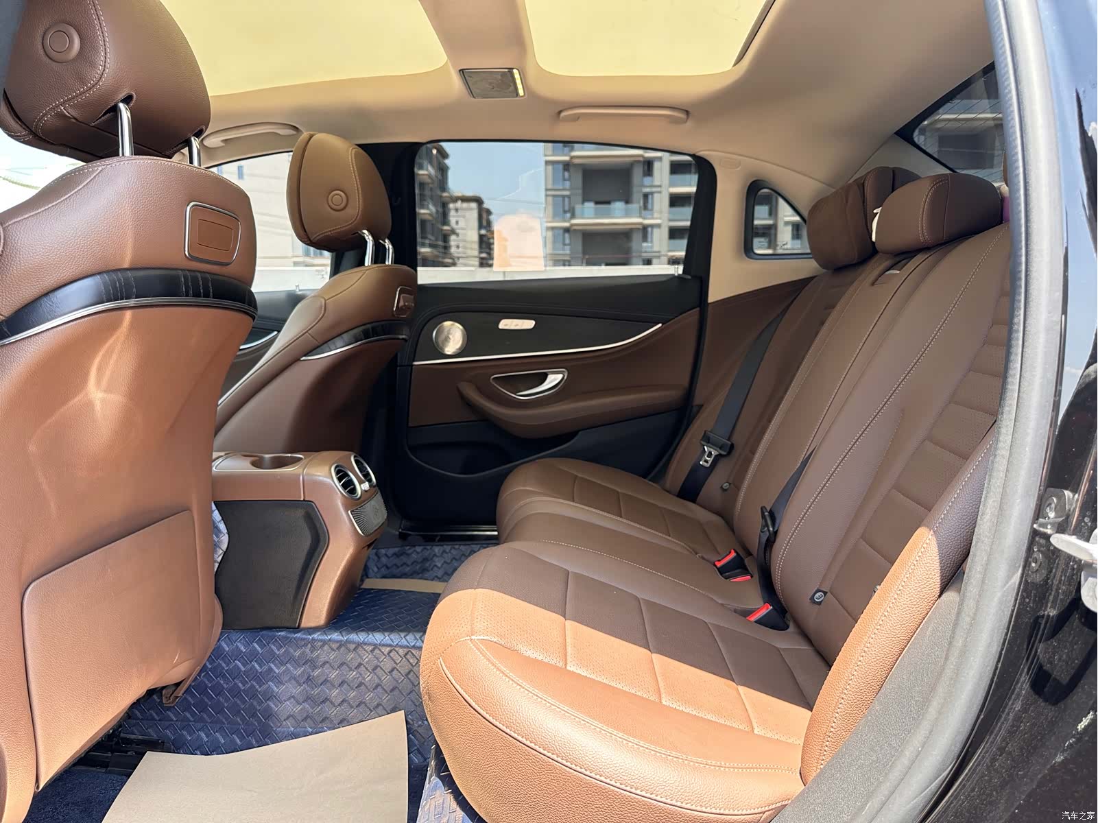 Mercedes-Benz E-Class, 2020 19