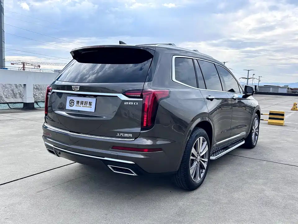 Cadillac XT6