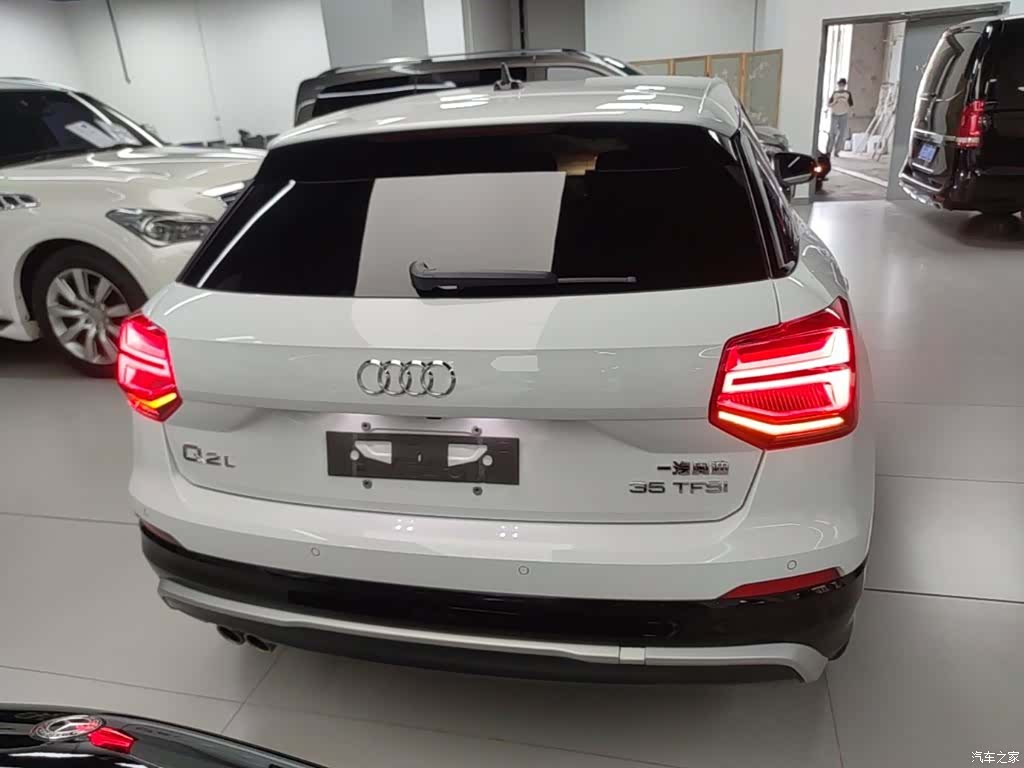 Audi Q2L, 2020 6