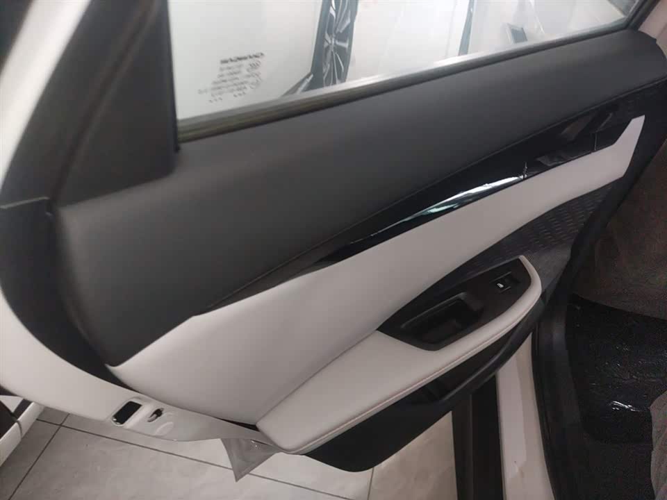 Changan UNI-V Smart iDD Changan UNI-V Smart iDD