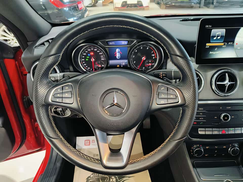 Mercedes-Benz CLA