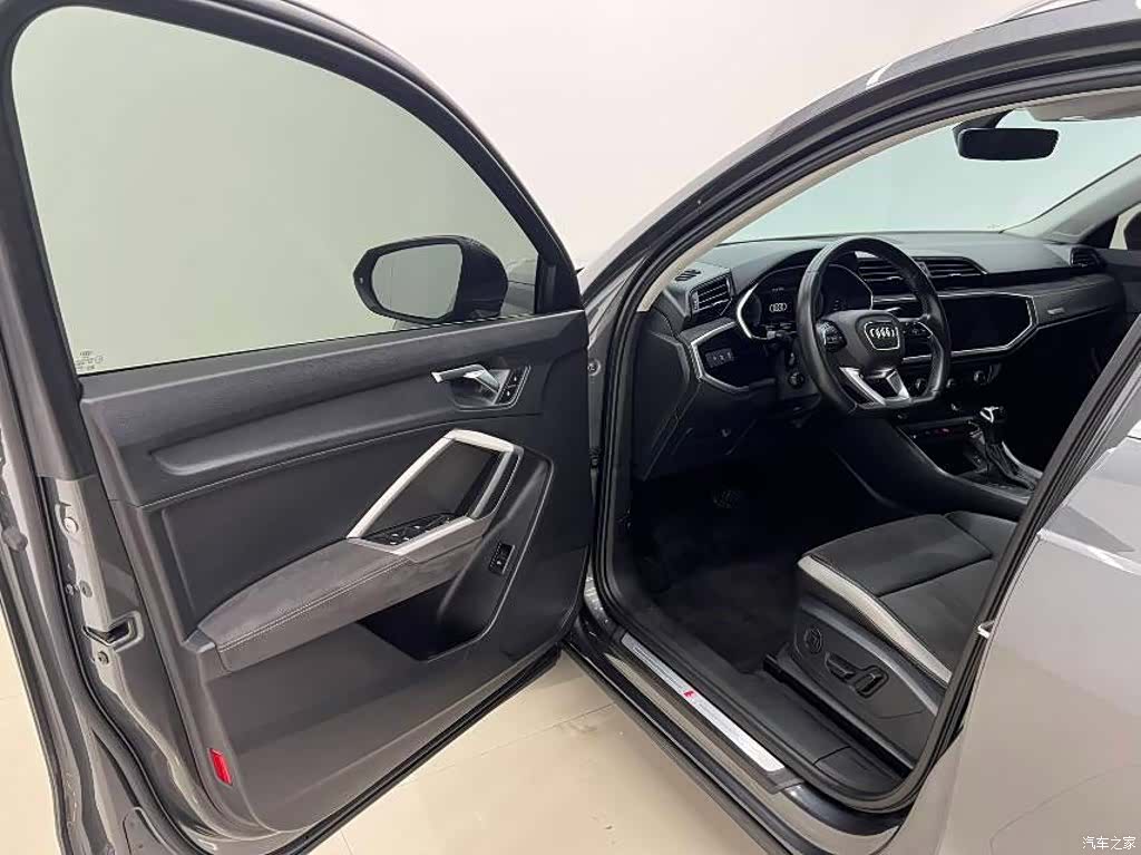 Audi Q3, 2022 9