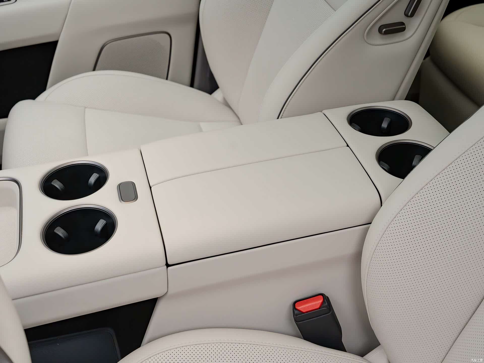 Li Auto i8, 2025 17