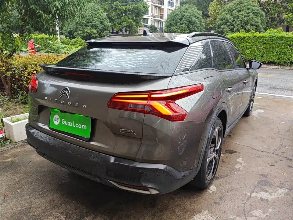 Citroen Versailles C5 X