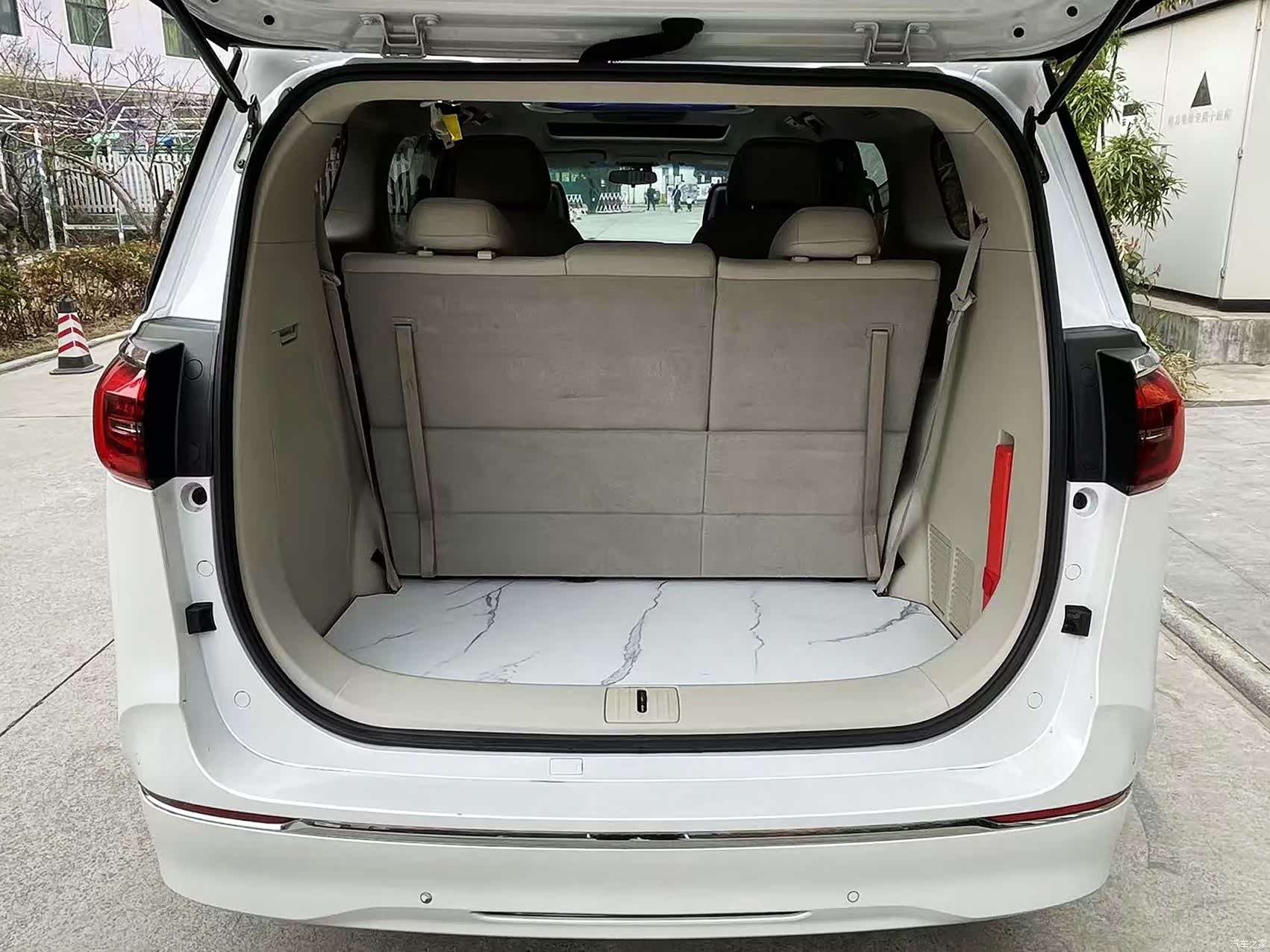 Buick GL8, 2023 13