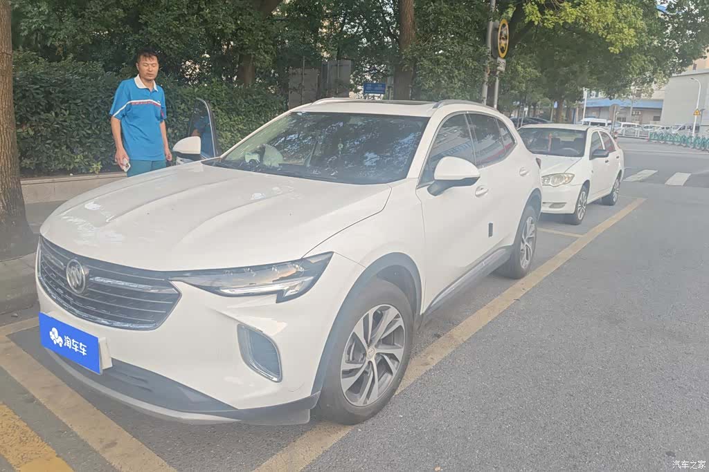 Buick Envision, 2023 1