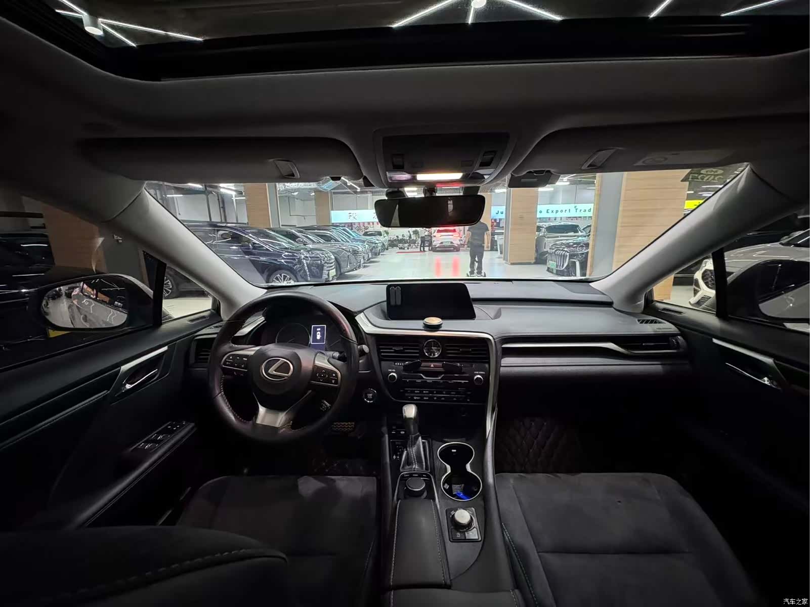 Lexus RX, 2019 7