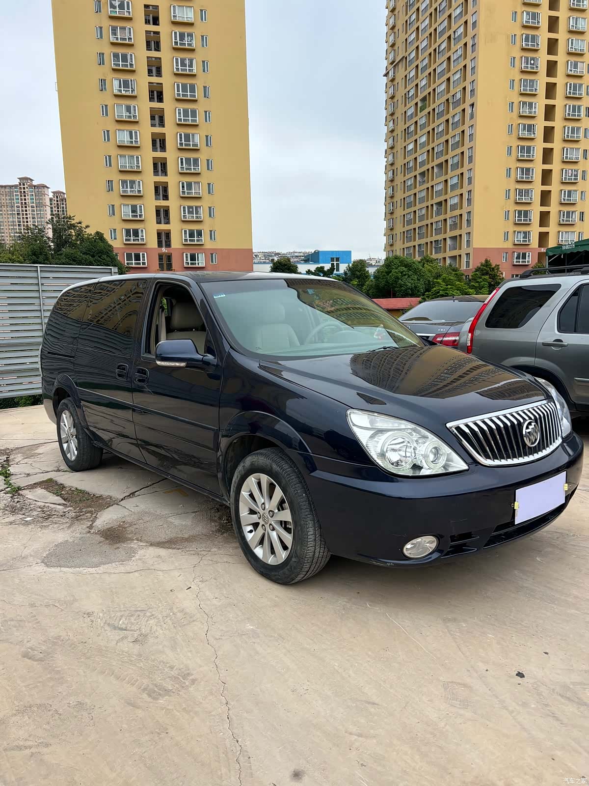 Buick GL8, 2015 3