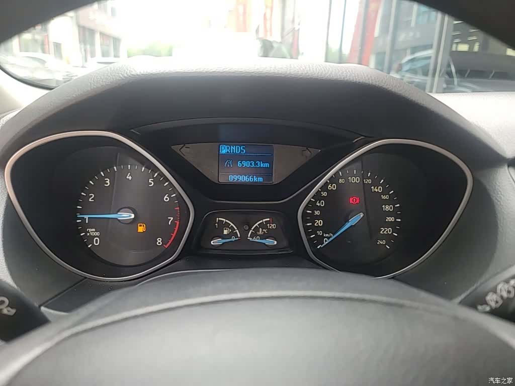 Ford Focus, 2016 12