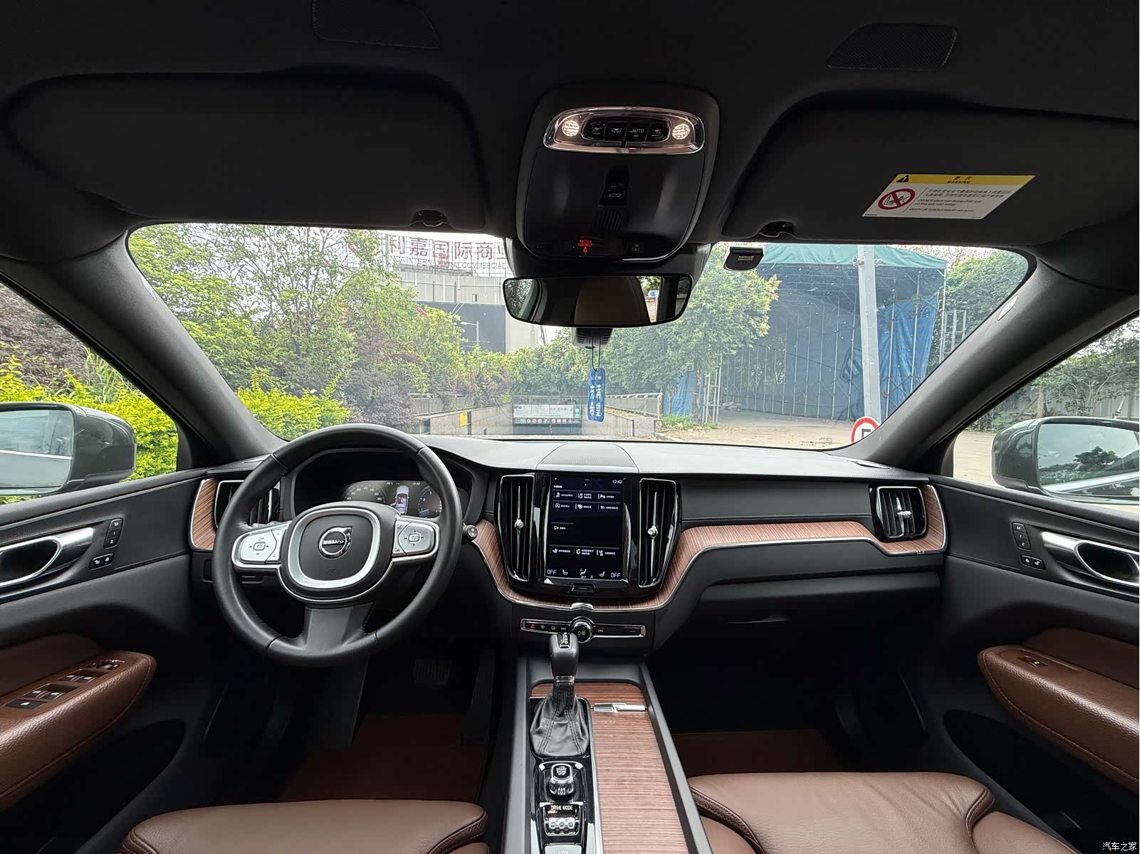 Volvo XC60, 2020 все фото