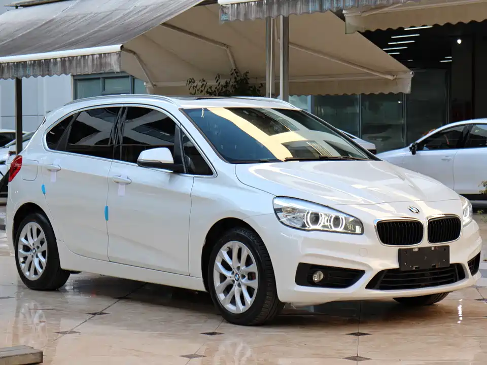 BMW 2 series station wagon