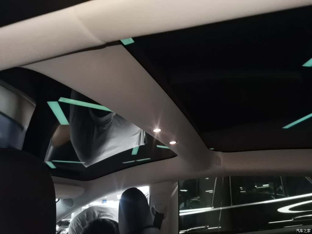 Tesla Model 3, 2023 18