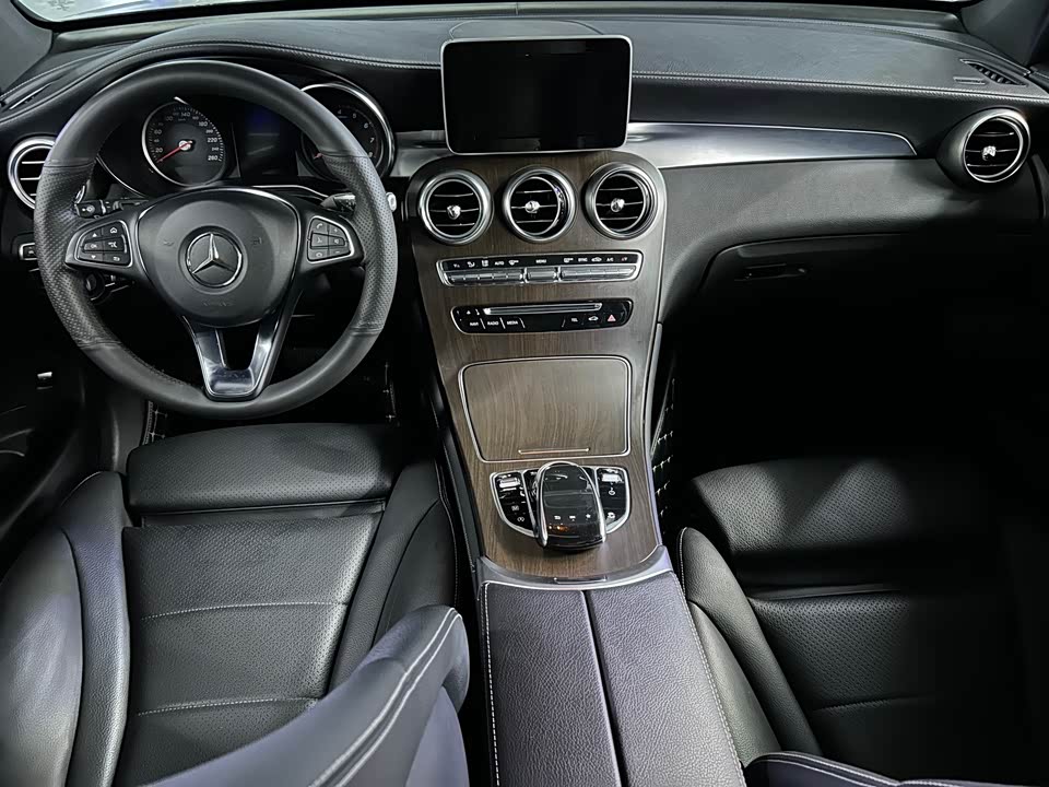 Mercedes-Benz GLC Mercedes-Benz GLC