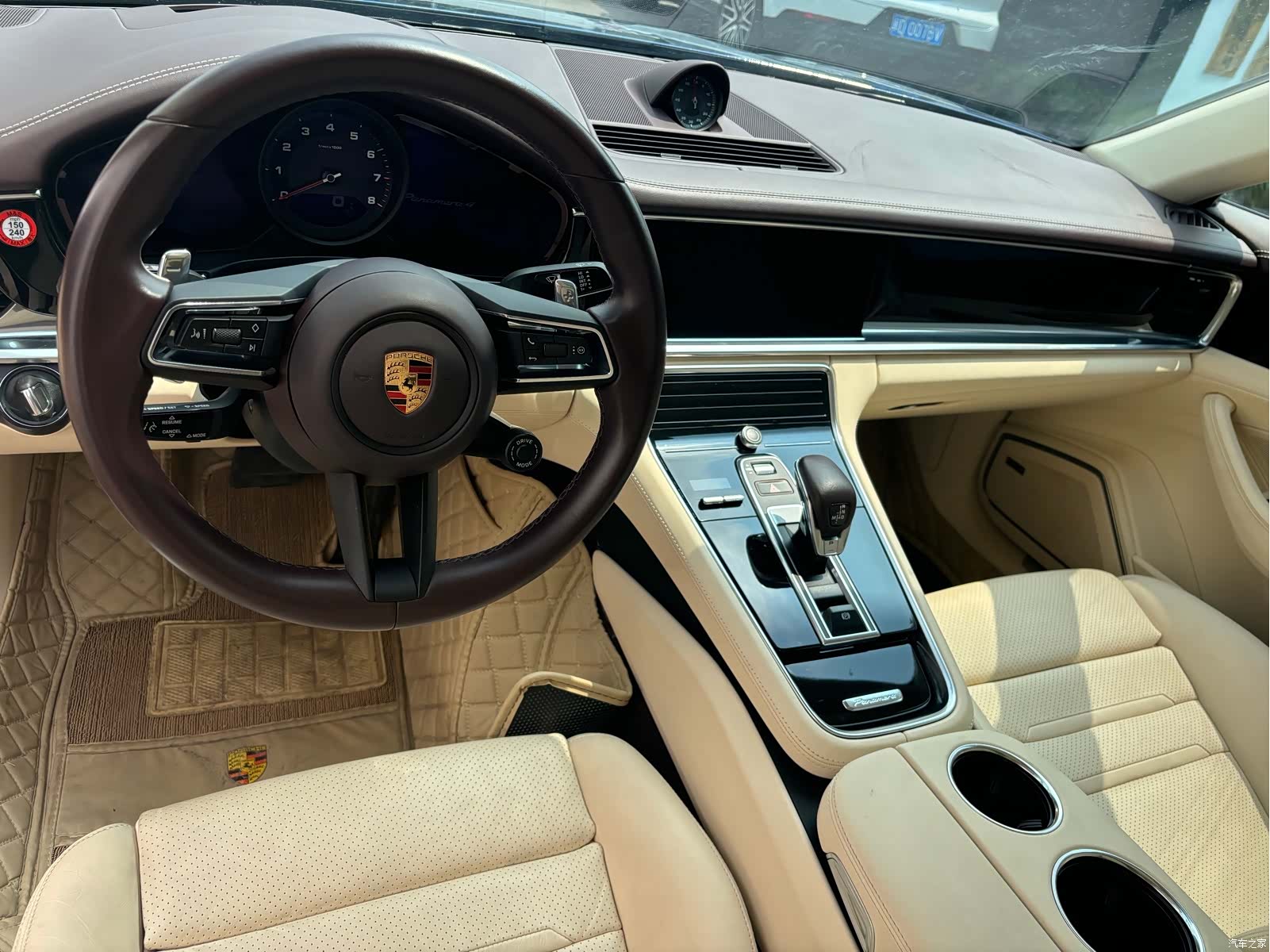 Porsche Panamera, 2022 8