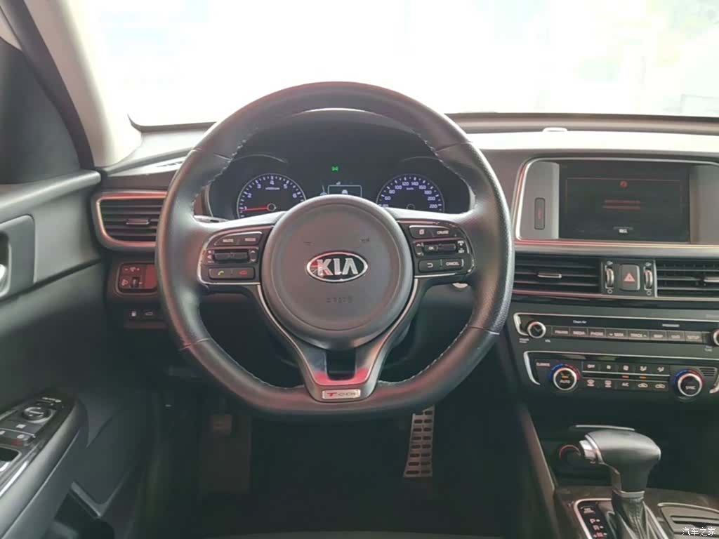 Kia K5, 2015 11