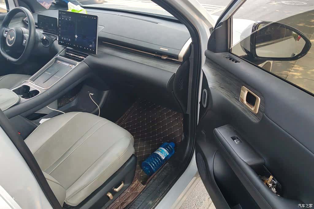 Wuling Starlight, 2024 8