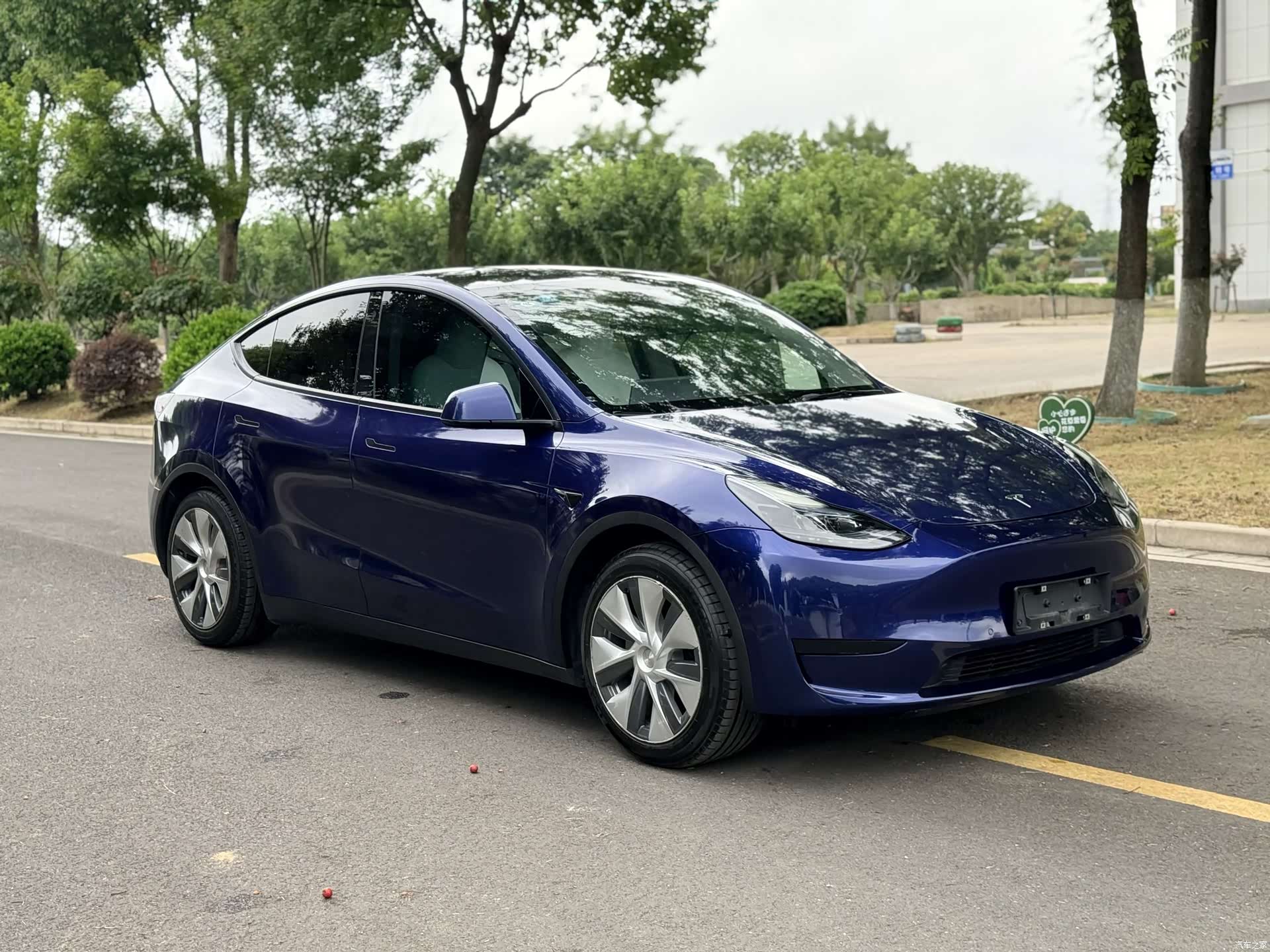 Tesla Model Y, 2023 2