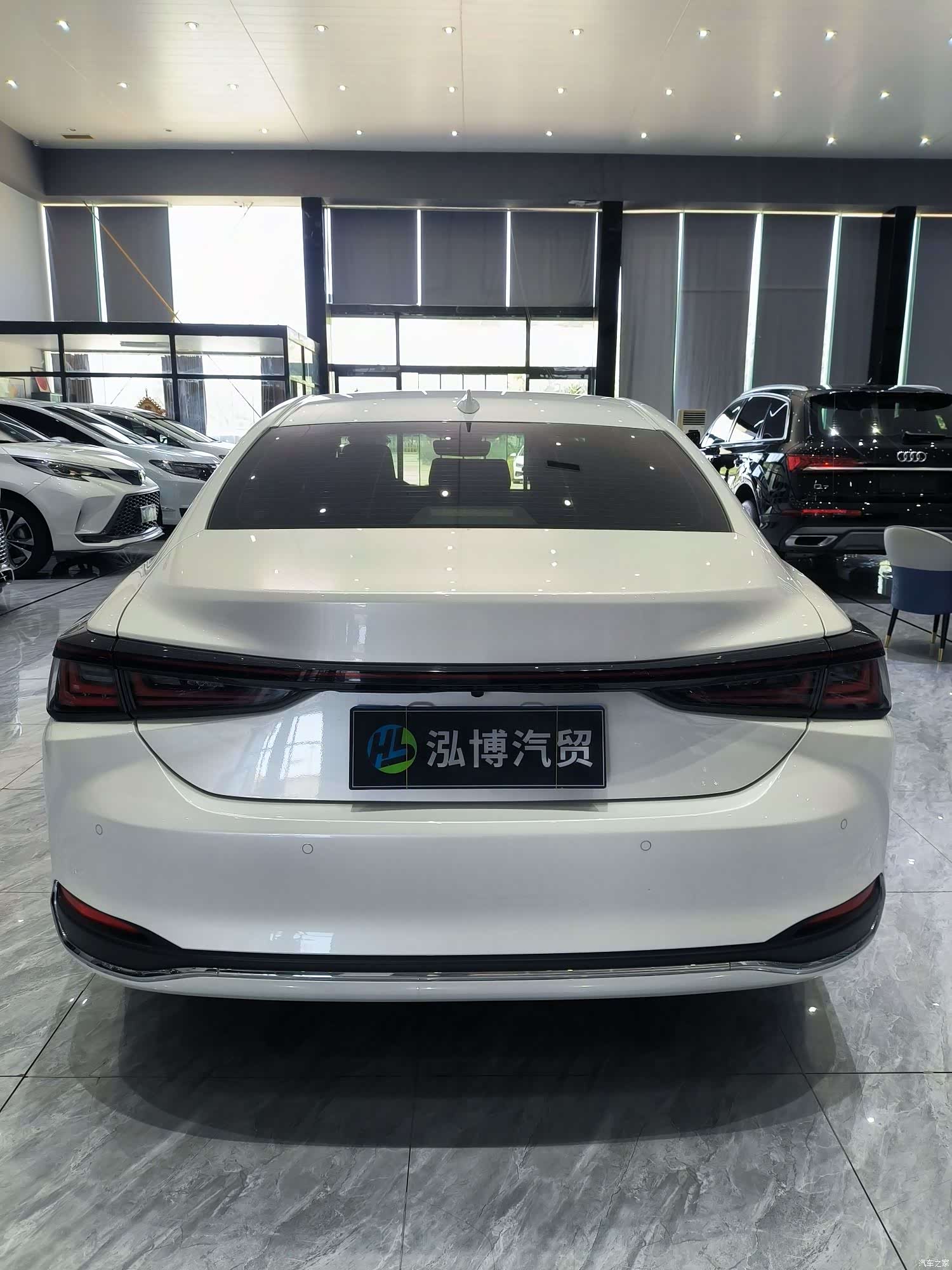 Lexus ES, 2025 13
