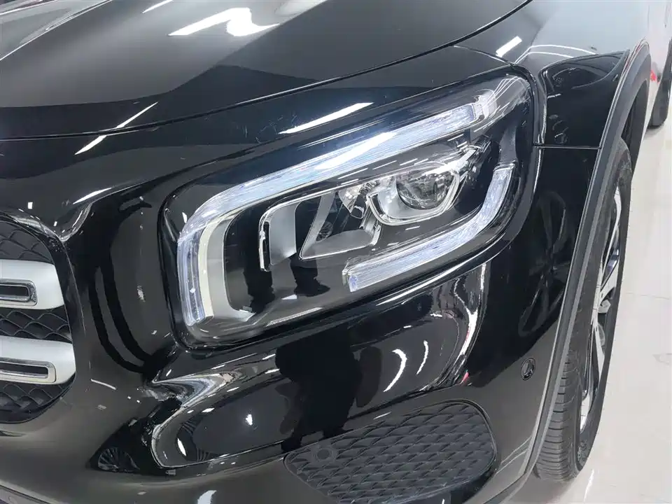 Mercedes-Benz GLB Mercedes-Benz GLB