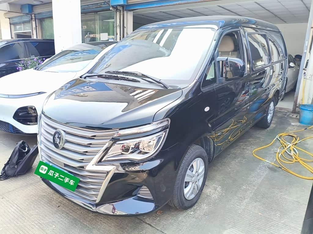 Dongfeng 2023 M5L 1.6L 5 мест