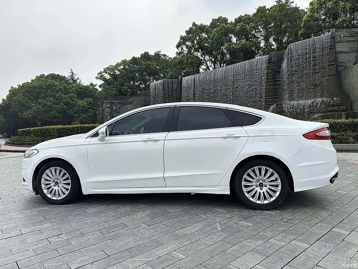 Ford Mondeo, 2014 4