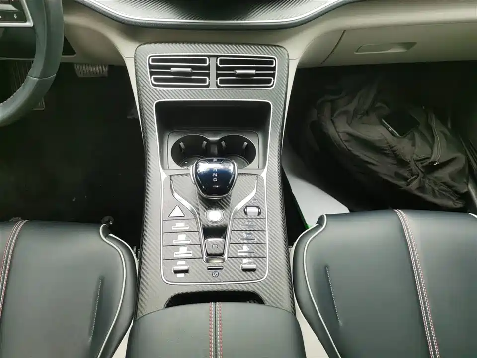 BYD Qin Yuan BYD Qin Yuan