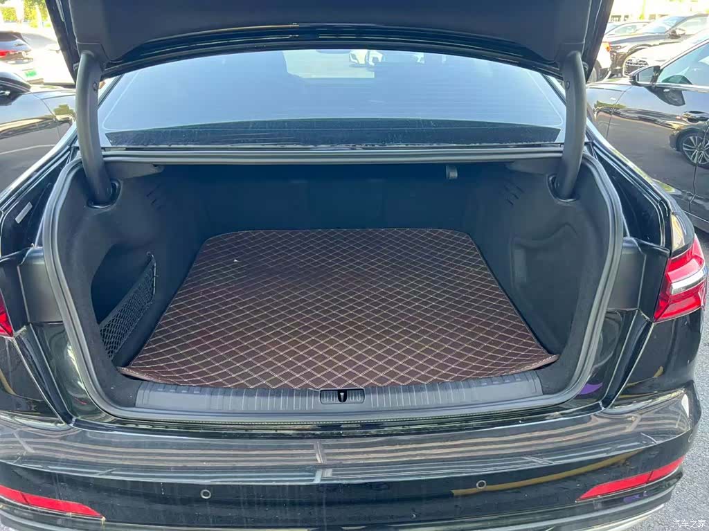 Audi A6L, 2022 11