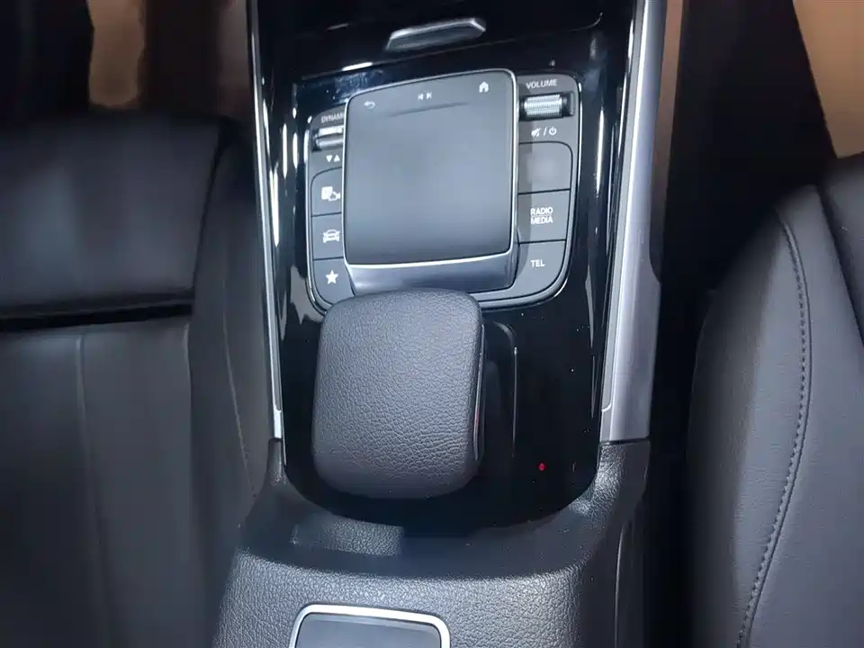 Mercedes-Benz GLB Mercedes-Benz GLB
