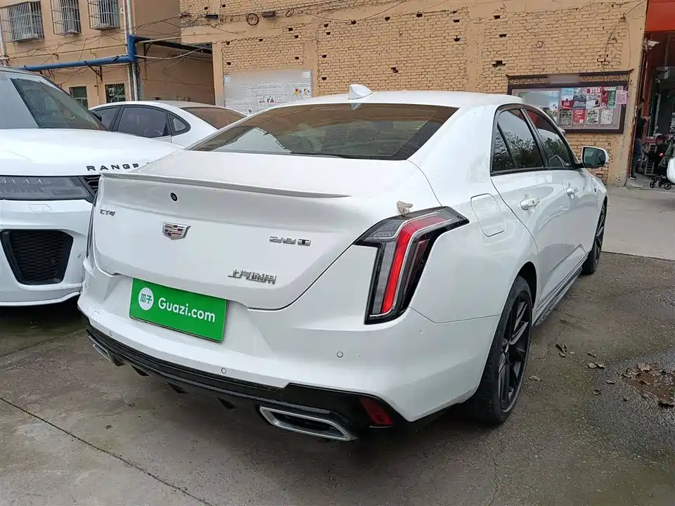 Cadillac CT4