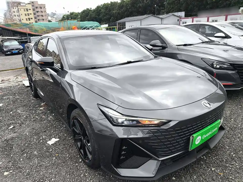 Changan UNI-V Smart iDD