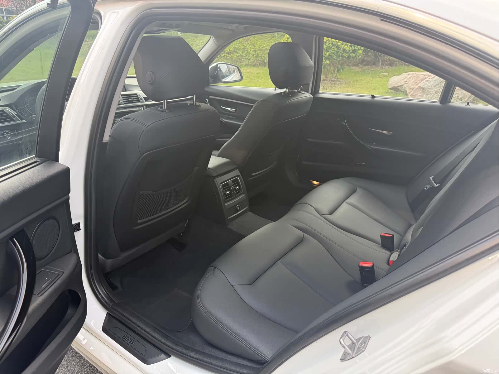BMW 3 Series, 2016 11