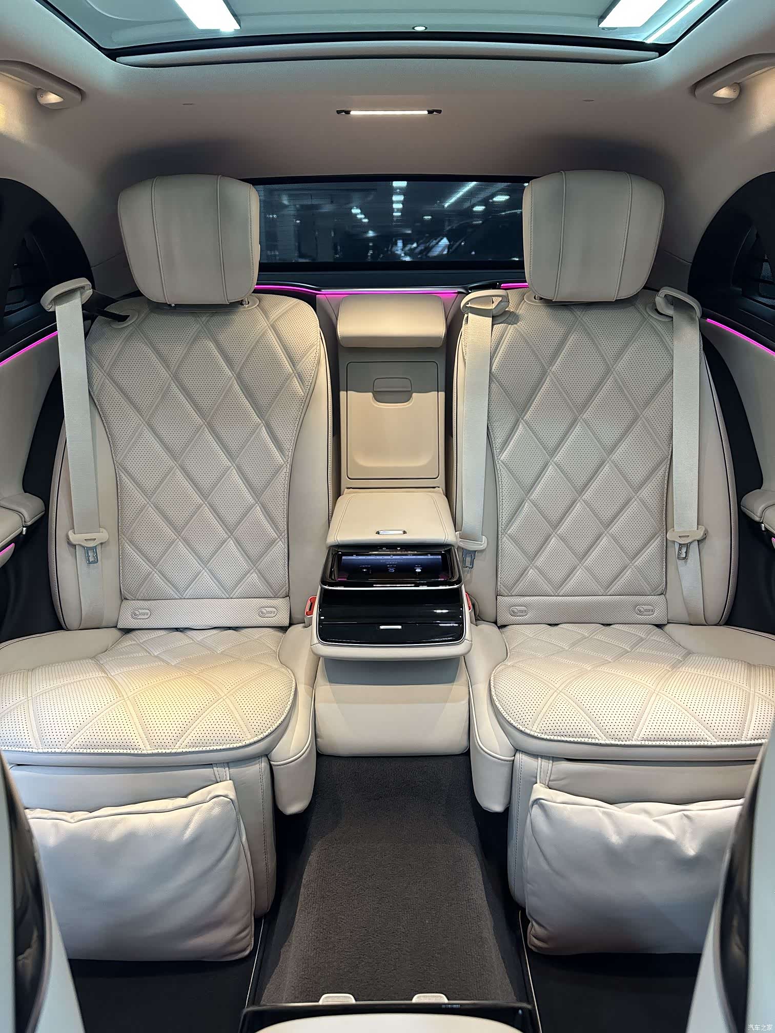 Maybach S-Class, 2023 13