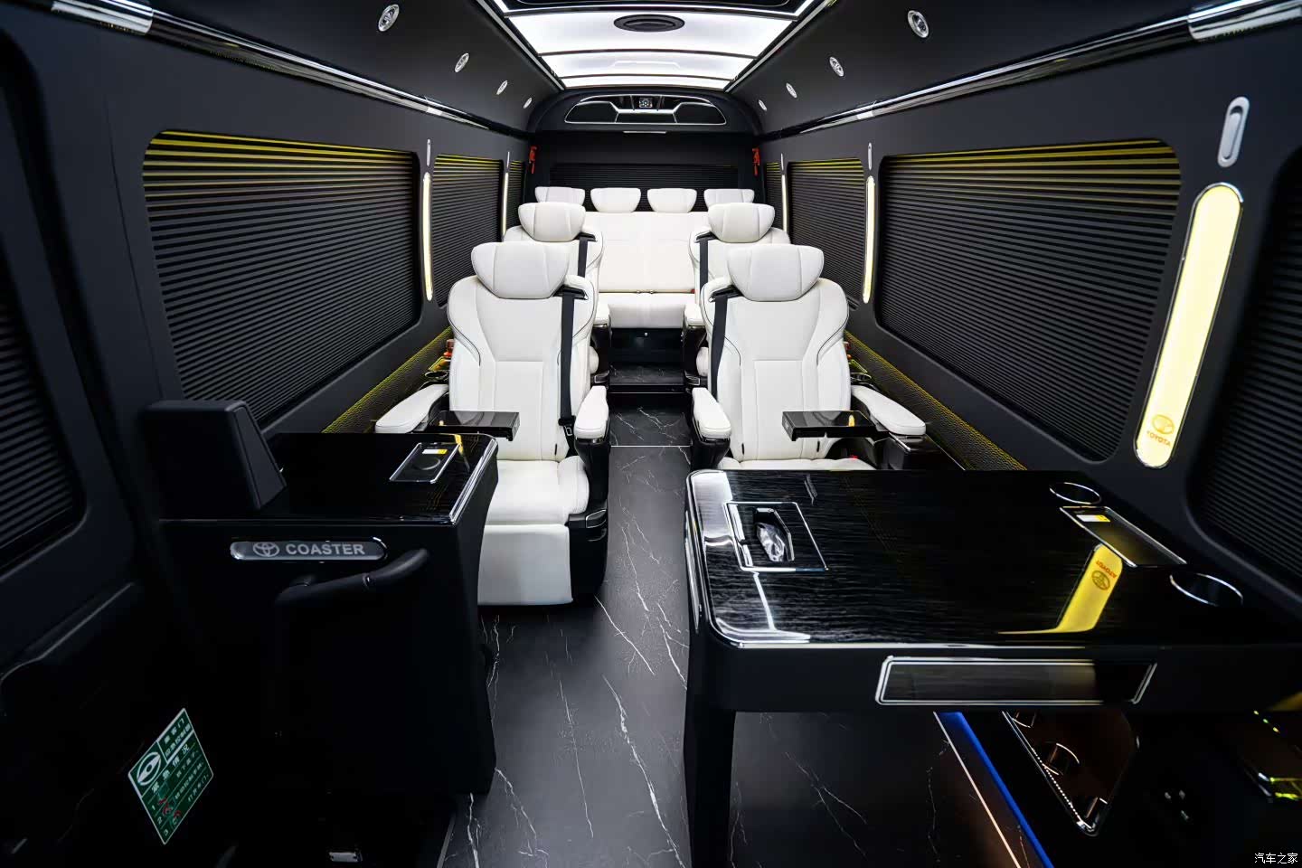 Toyota Coaster, 2019 4