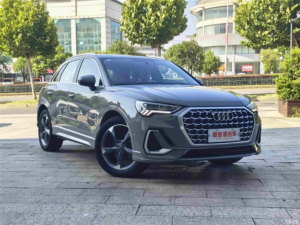Audi Q3, 2024 3