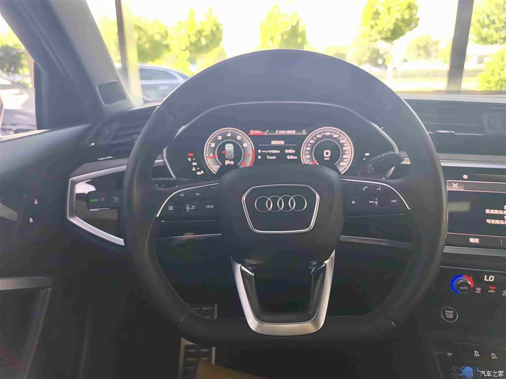 Audi Q3, 2024 11