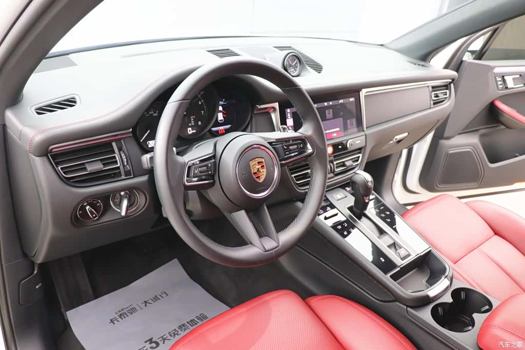 Porsche Macan, 2024 13