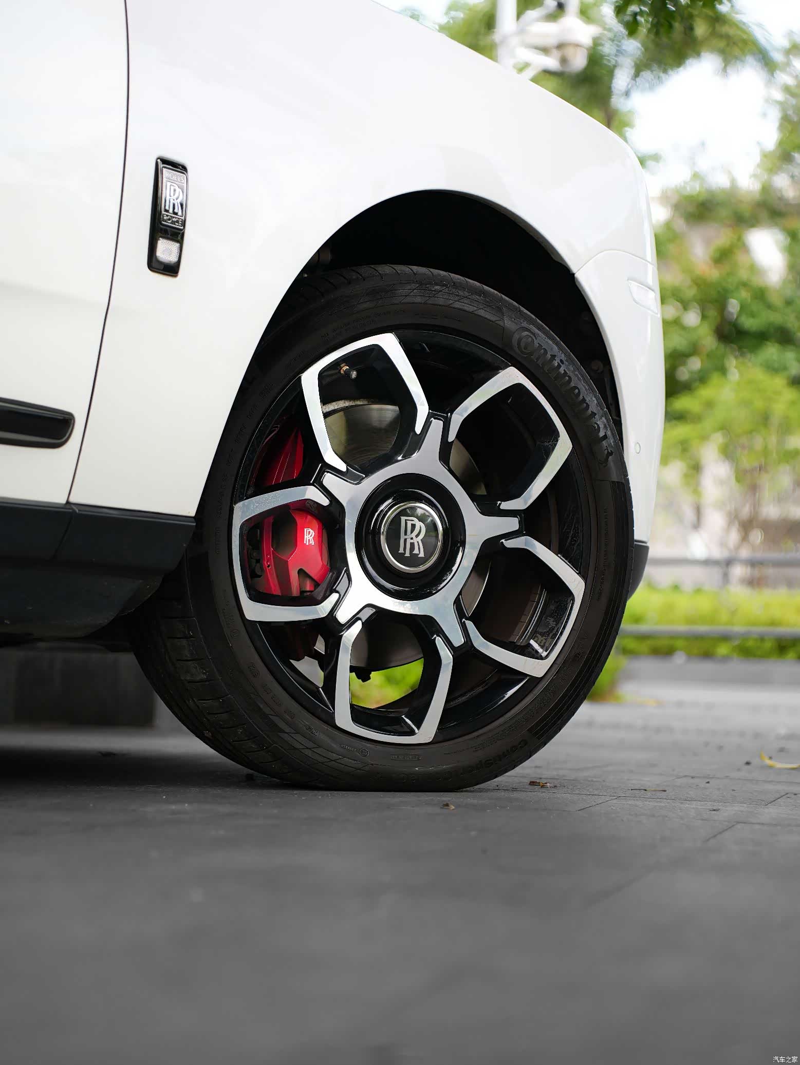 Rolls-Royce Cullinan, 2022 6