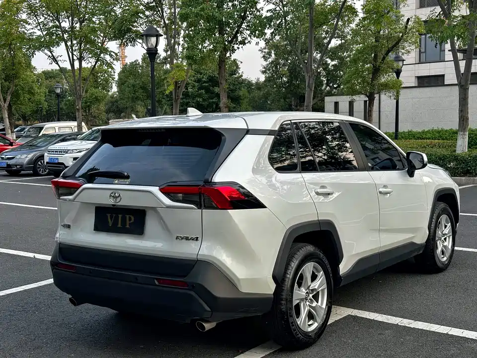 Toyota RAV4 Rongfang