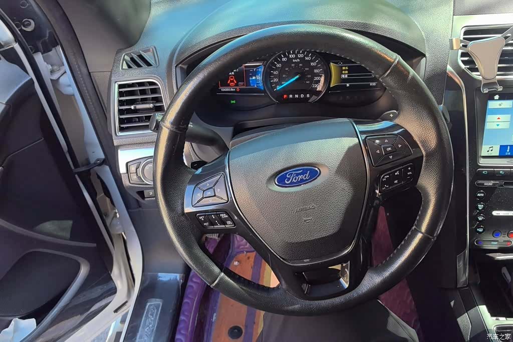 Ford Explorer, 2018 15