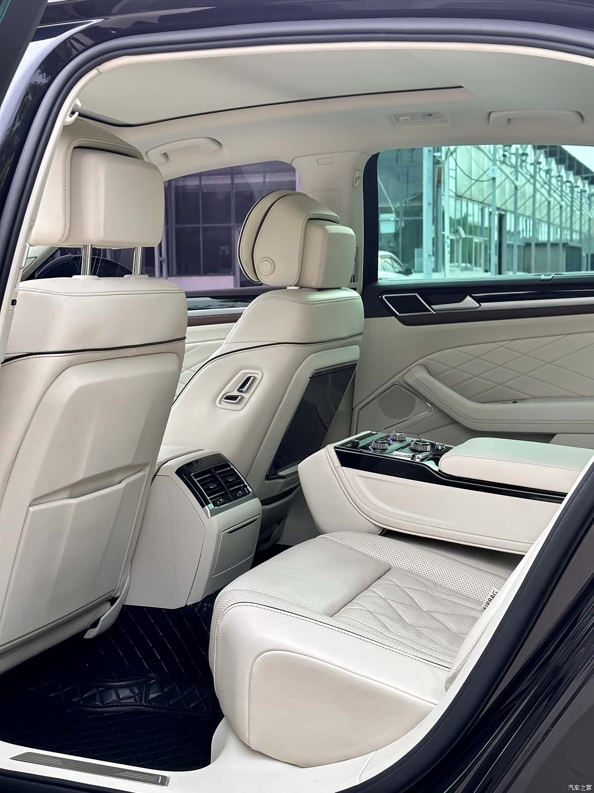 Volkswagen Phideon, 2020 6